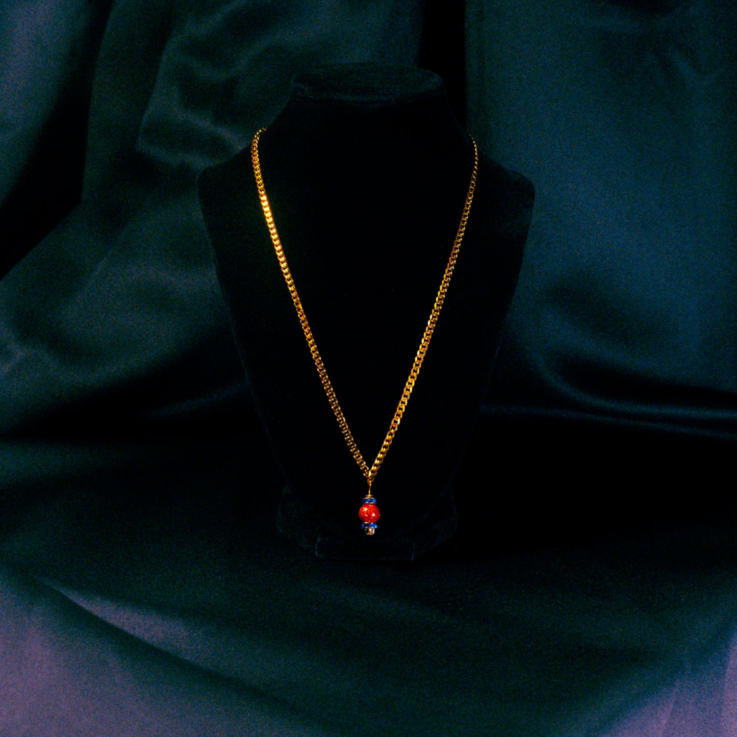 STAR-CROSSED | Necklace